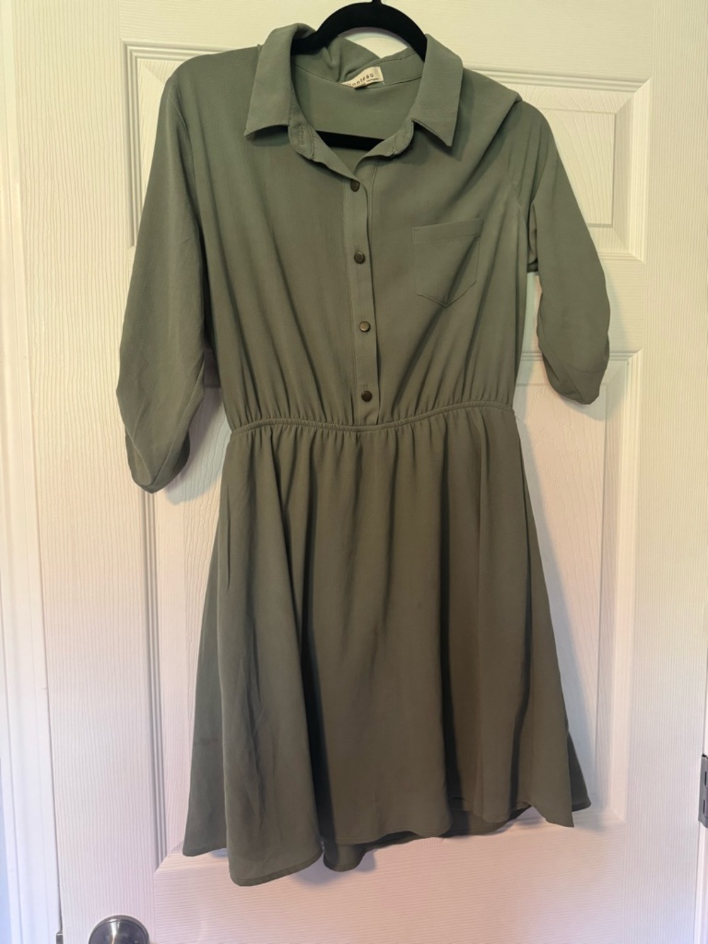 Monteau Sage Green Button-Front Midi Dress